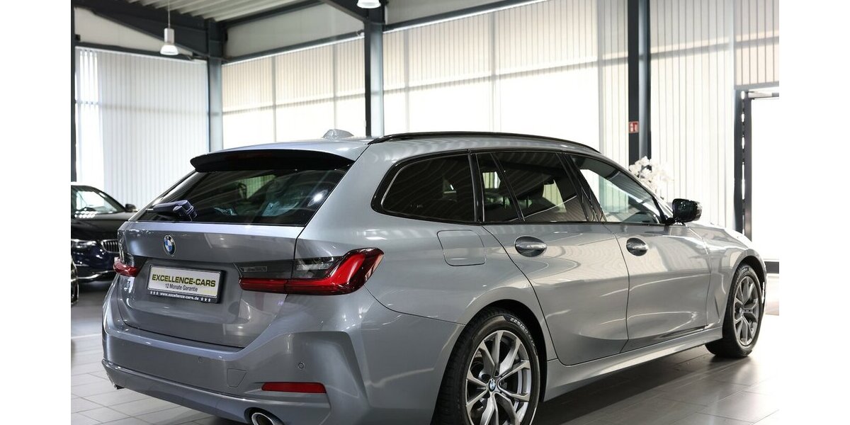 BMW 318d Touring SPORT / PANORAMA,LEDER,CURVED+HUD 53.000 km 28.993 &euro; Hamm 59077