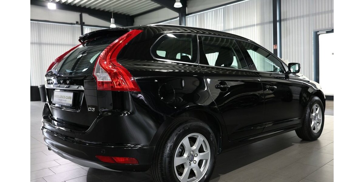 Volvo XC60 D3 MOMENTUM / LEDER / NAVI+ / ABN.AHK 125.000 km 16.777 &euro; Hamm 59077
