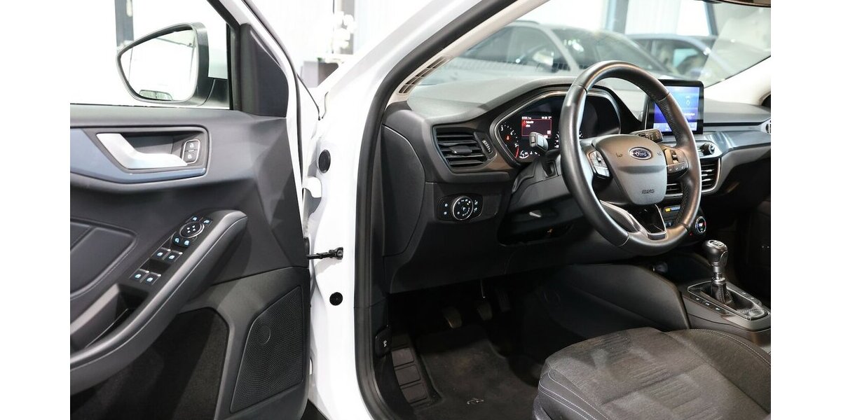 Ford Focus LIMOUSINE 1.5 EcoBlue ACTIVE WHITE / LED 83.000 km 14.991 &euro; Hamm 59077