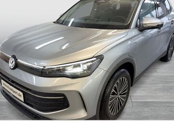 VW Tiguan 2.600 km 46.711 &euro; Bergkamen 59192
