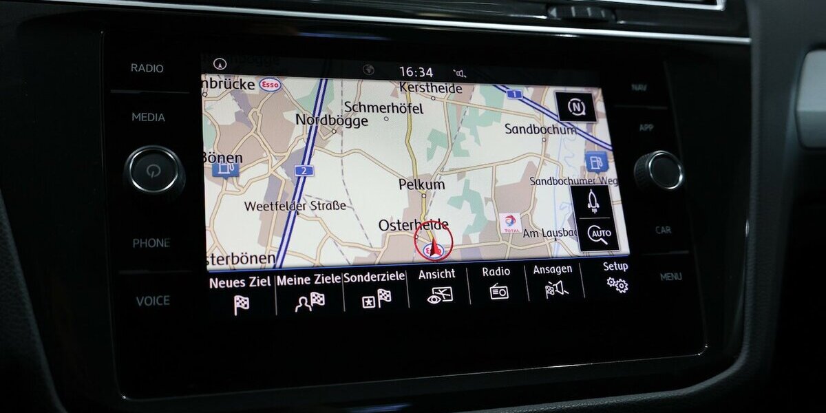 VW Tiguan 2.0 TDI Comfortline / LED, ACC+LANE, NAVI 125.000 km 19.991 &euro; Hamm 59077