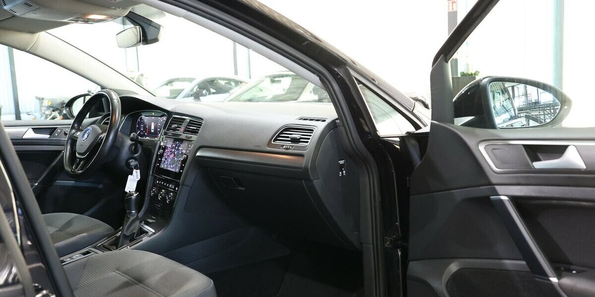 VW Golf Variant VII 1.6 TDI Comfortline DYNAUDIO 1H 152.000 km 13.777 &euro; Hamm 59077