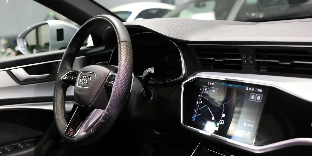 Audi A6 Avant 40 TDI S-LINE BLACK / PANORAMA, LED, VC 30.000 km 43.111 &euro; Hamm 59077