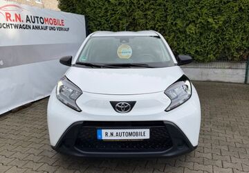 Toyota Aygo (X) 83.943 km 9.900 &euro; Dortmund 44388