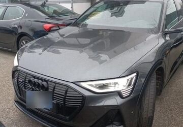 Audi e-tron 76.811 km 40.765 &euro; Hagen 58091