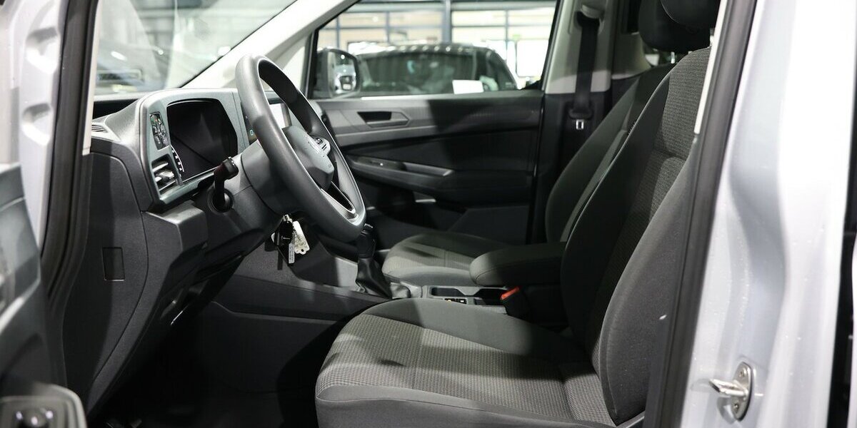 VW Caddy Maxi 1.5 TSI Comfortline / 7-SITZER / LED 27.000 km 27.991 &euro; Hamm 59077