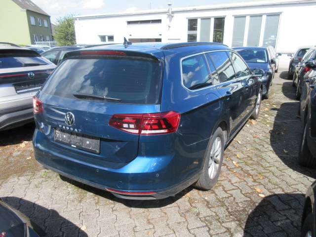 VW Passat Variant Business 2.0 TDI DSG NAVI AHK KAMER 128.860 km 20.988 &euro; Bergkamen 59192