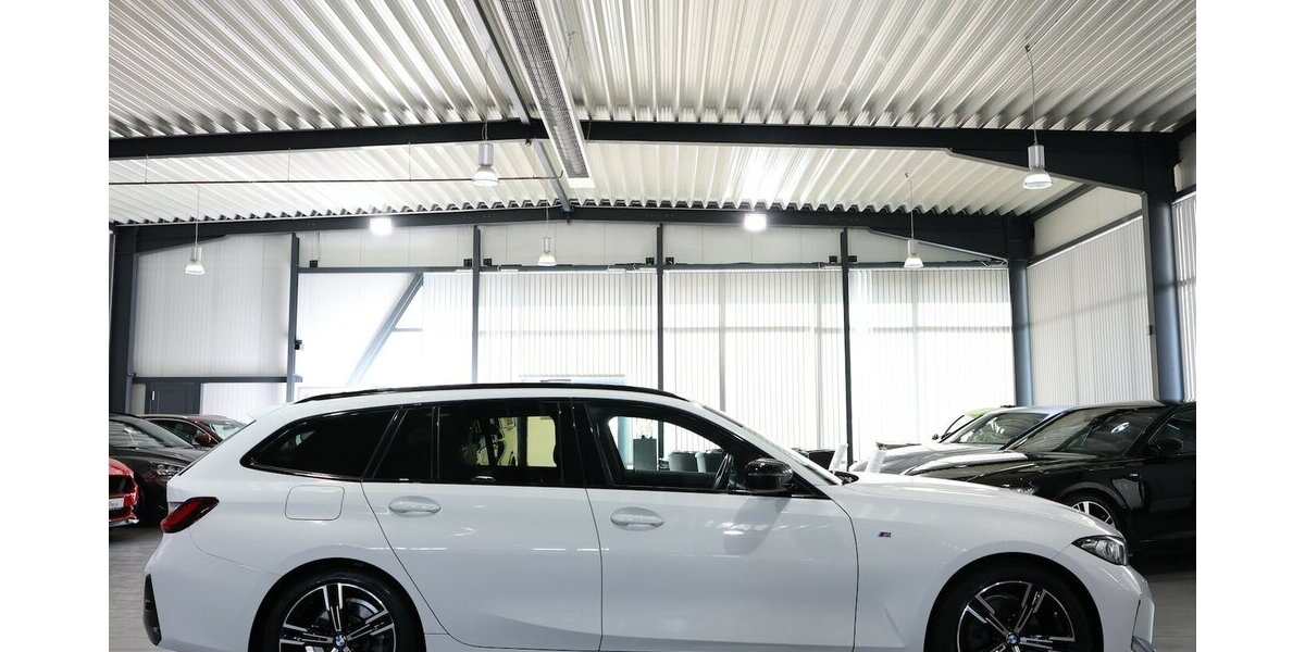 BMW 320d Touring M-SPORTPAKET SHADOW / CURVED 100.000 km 32.555 &euro; Hamm 59077