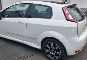 Fiat Punto 218.435 km 2.699 &euro; Iserlohn 58638