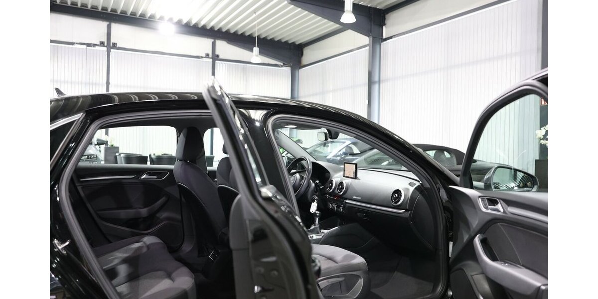 Audi A3 LIMOUSINE 1.4 TFSI BUSINESS / VIRTUAL-COCKPIT 119.000 km 16.555 &euro; Hamm 59077