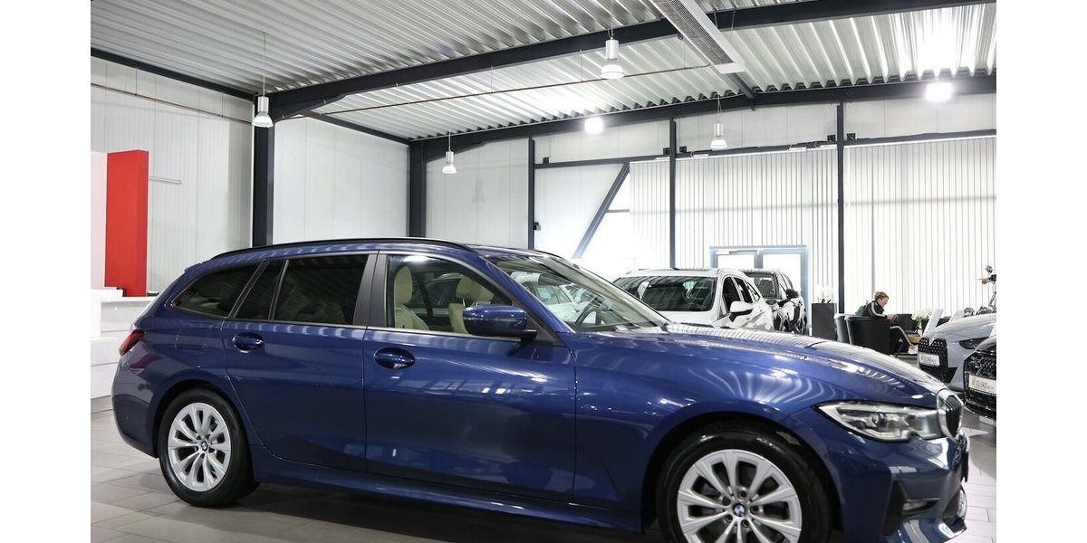 BMW 320d Touring SPORT BLUE & BEIGE / PANORAMA, LED 115.000 km 24.993 &euro; Hamm 59077