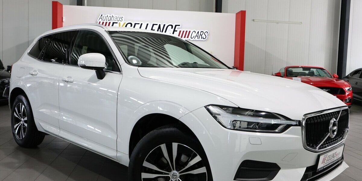 Volvo XC60 D4 MOMENTUM PRO / PANORAMA, MATRIX-LED 130.000 km 26.991 &euro; Hamm 59077