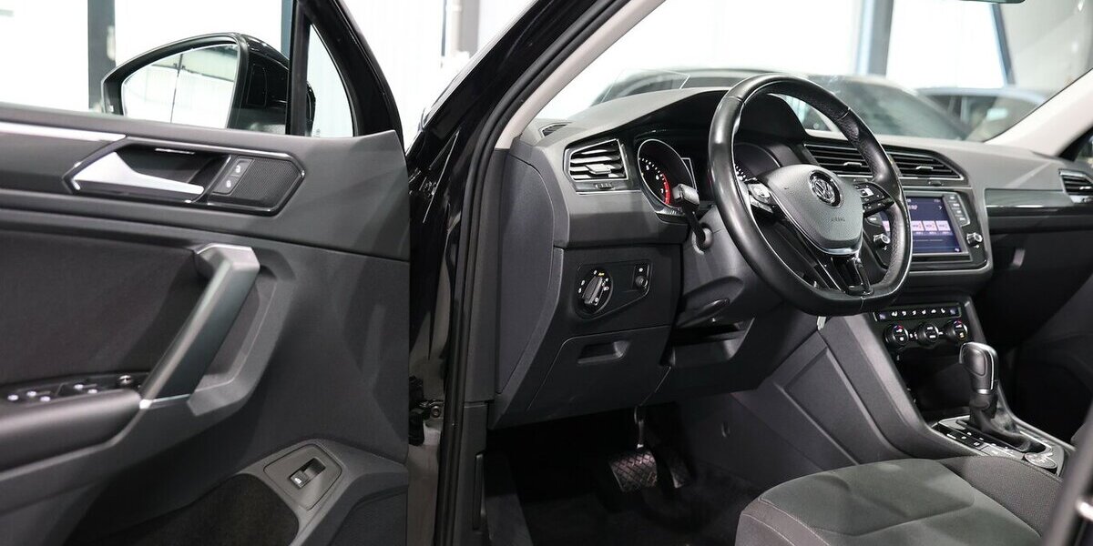 VW Tiguan 1.4 TSI DSG 4M HIGHLINE PANORAMA,LED,HUD 93.000 km 20.777 &euro; Hamm 59077