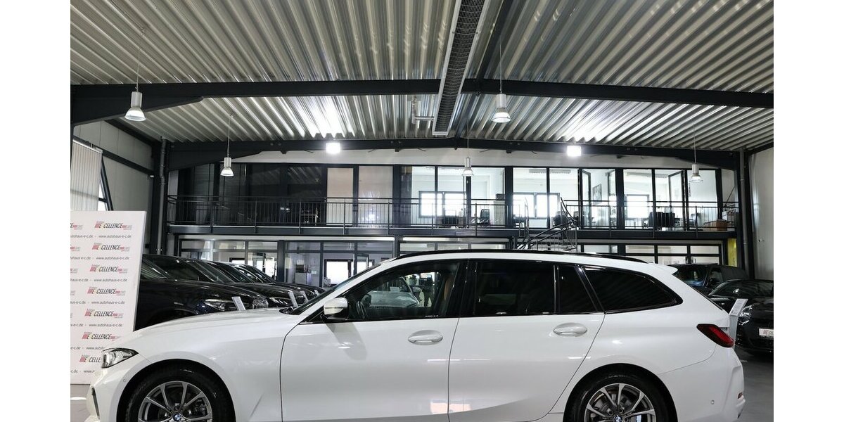 BMW 318d Touring SPORT WHITE & BROWN / CURCED, LED 100.000 km 26.777 &euro; Hamm 59077