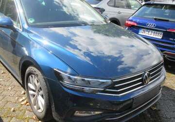 VW Passat Variant Business 2.0 TDI DSG NAVI AHK KAMER 128.860 km 20.988 &euro; Bergkamen 59192