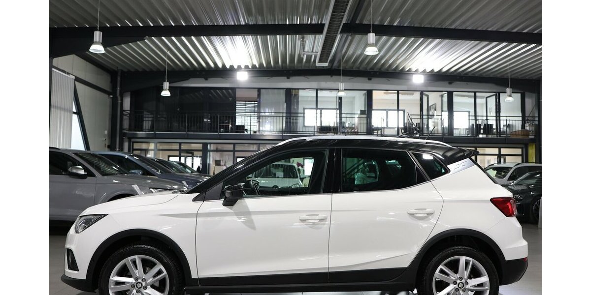 Seat Arona 1.5 TSI XCELLENCE FR-SPORT / WHITE & BLACK 90.000 km 14.555 &euro; Hamm 59077