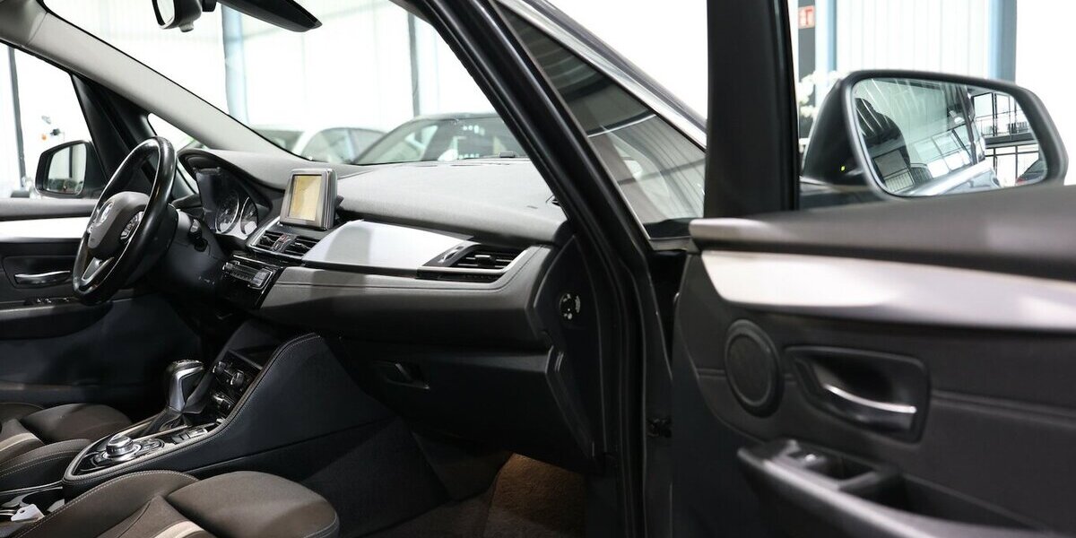 BMW 218 Gran Tourer d SPORT-LINE / LED / NAVI+ / ACC 173.000 km 10.992 &euro; Hamm 59077