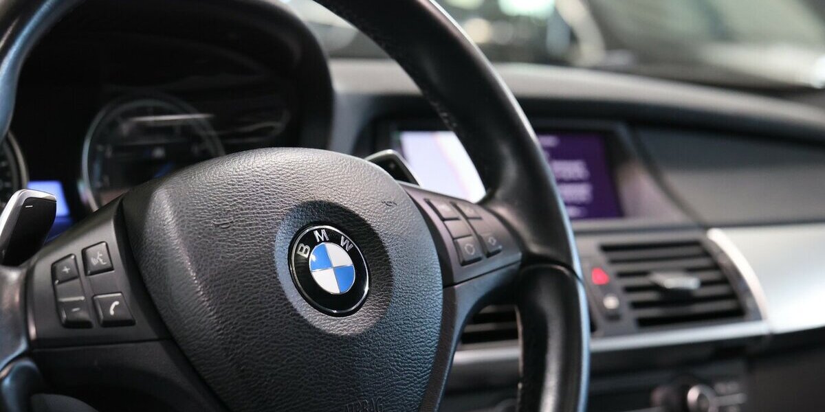 BMW X5 M xDrive50i WHITE M-SPORTPAKET / PANORAMA 66.000 km 20.500 &euro; Hamm 59077