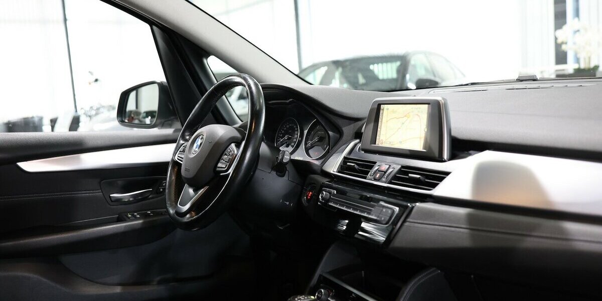 BMW 218 Gran Tourer d SPORT-LINE / LED / NAVI+ / ACC 173.000 km 10.992 &euro; Hamm 59077