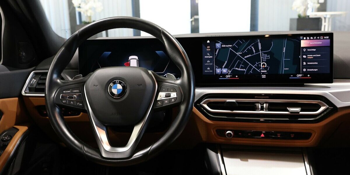 BMW 318d Touring SPORT WHITE & BROWN / CURVED+HUD 114.000 km 25.777 &euro; Hamm 59077