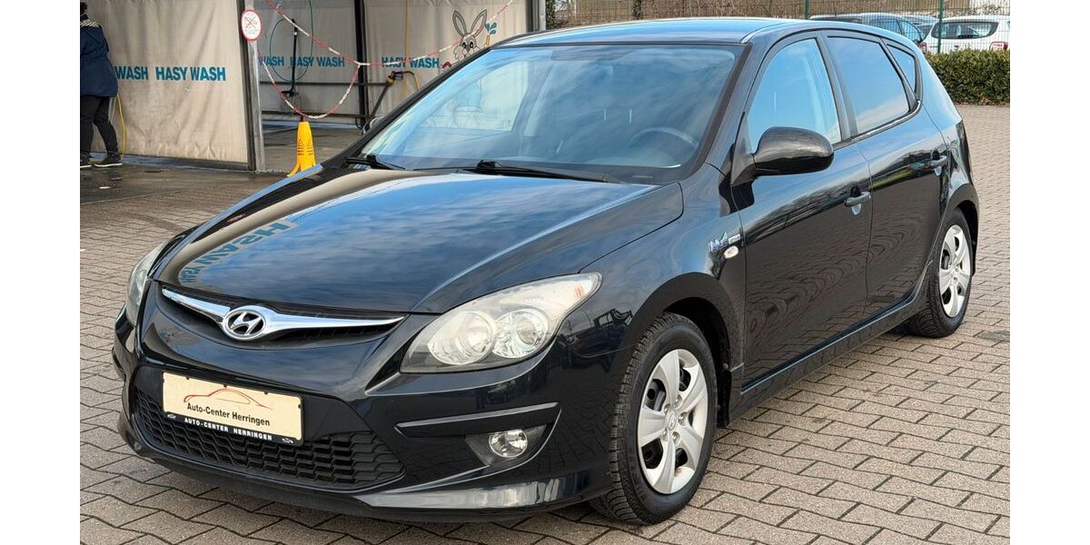 Hyundai i30 206.000 km 2.390 &euro; Hamm 59067