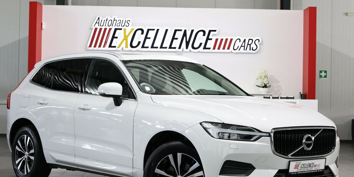 Volvo XC60 D4 MOMENTUM PRO / PANORAMA, MATRIX-LED 130.000 km 26.991 &euro; Hamm 59077