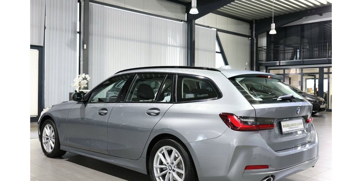 BMW 320d Touring xDrive SPORT / CURVED+NAVI+APPLE 32.000 km 30.991 &euro; Hamm 59077