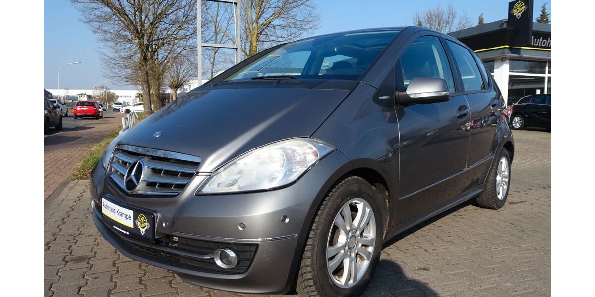 Mercedes-Benz A 180 242.000 km 2.480 &euro; Selm 59379