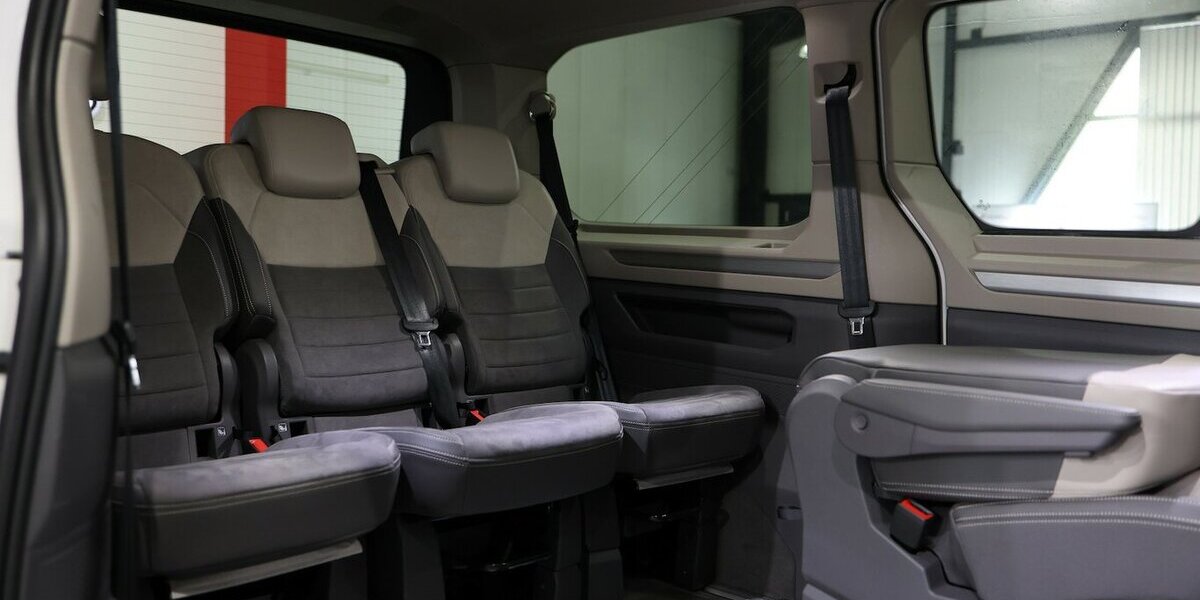 VW T7 Multivan TSI DSG LANG EDITION WHITE & BLACK 22.000 km 58.444 &euro; Hamm 59077