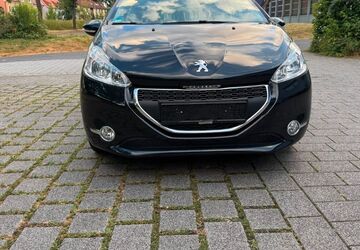 Peugeot 208 105.500 km 3.900 &euro; Witten 58454