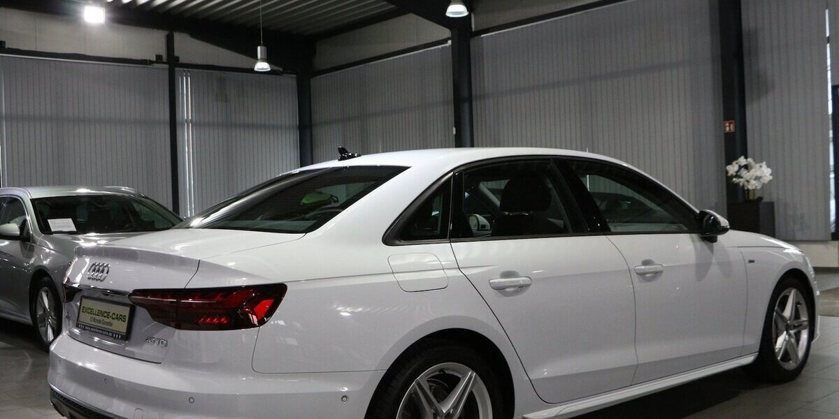 Audi A4 LIMOUSINE 40 TDI S-LINE / MATRIX-LED / 109.000 km 27.555 &euro; Hamm 59077