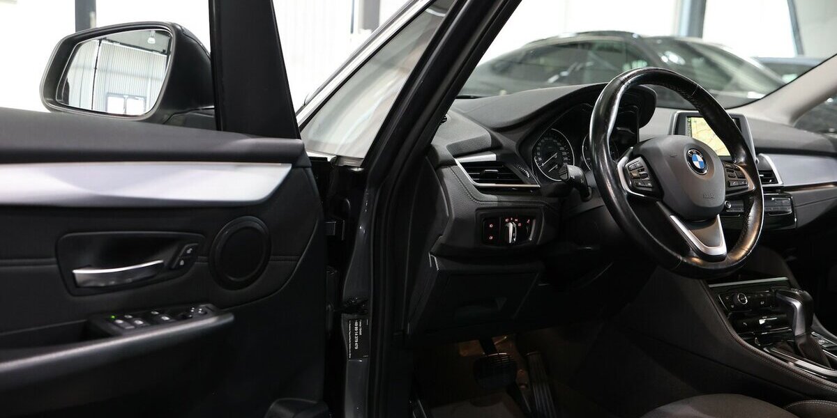 BMW 218 Gran Tourer d SPORT-LINE / LED / NAVI+ / ACC 173.000 km 10.992 &euro; Hamm 59077
