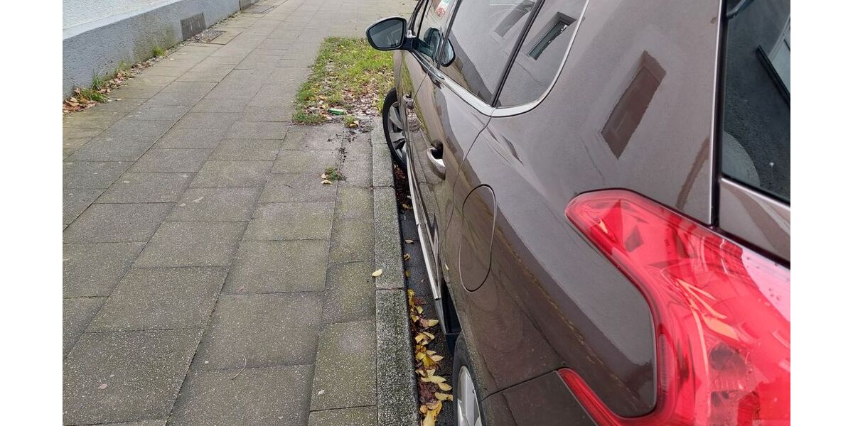 Peugeot 2008 93.000 km 5.999 &euro; Witten 58452