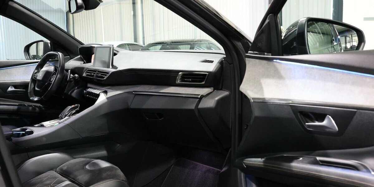 Peugeot 3008 2.0 BLUE-HDI 180 GT-LINE-SPORT / I-COCKPIT 138.000 km 18.777 &euro; Hamm 59077