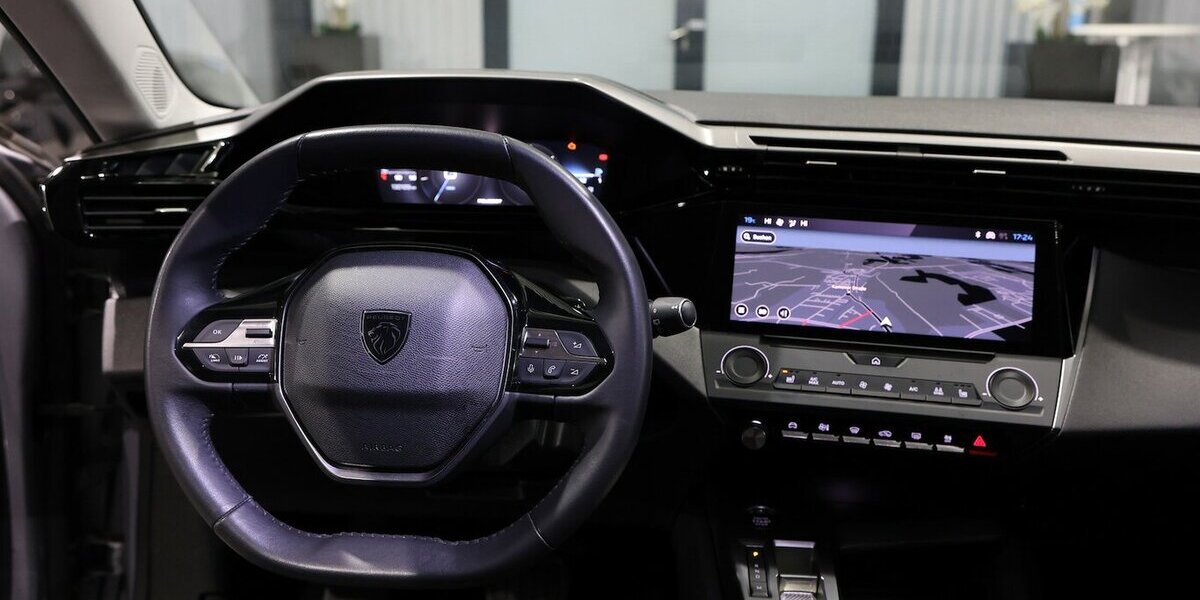 Peugeot 308 SW 130 BLUE-HDI ACTIVE PACK / I-COCKPIT, LED 130.000 km 15.555 &euro; Hamm 59077