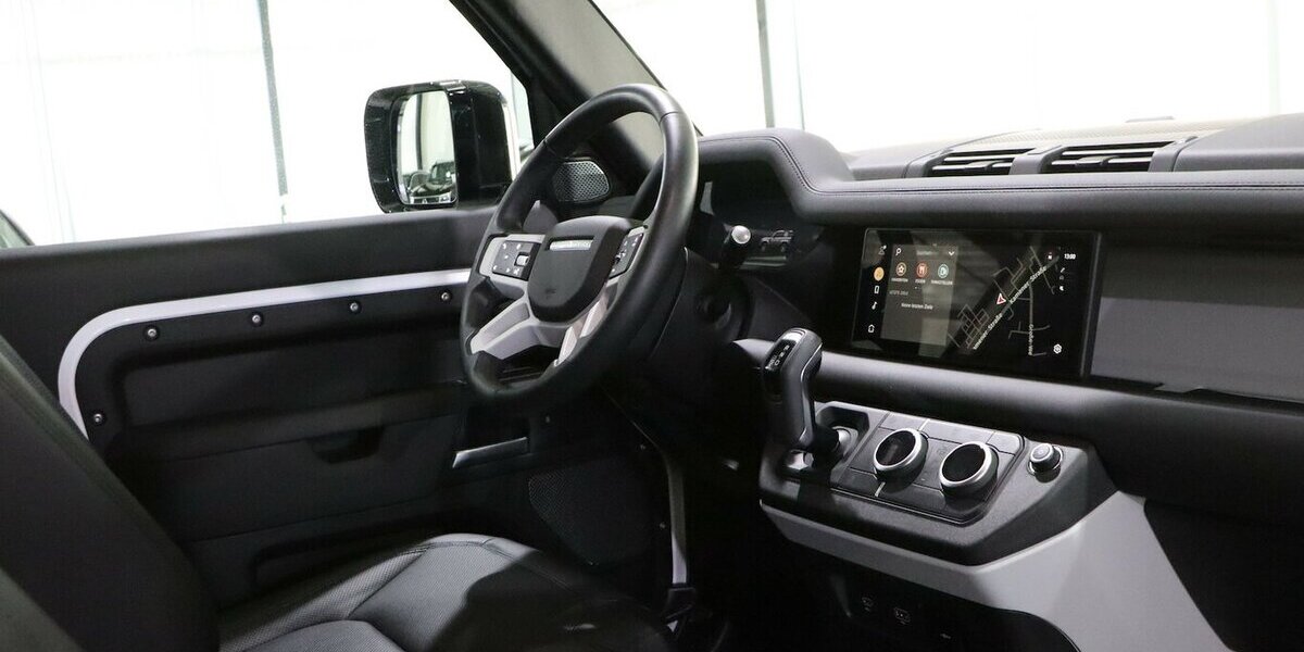 Land Rover Defender D200 90S / 6-SITZER / PANORAMA-SEITEN 69.000 km 51.991 &euro; Hamm 59077