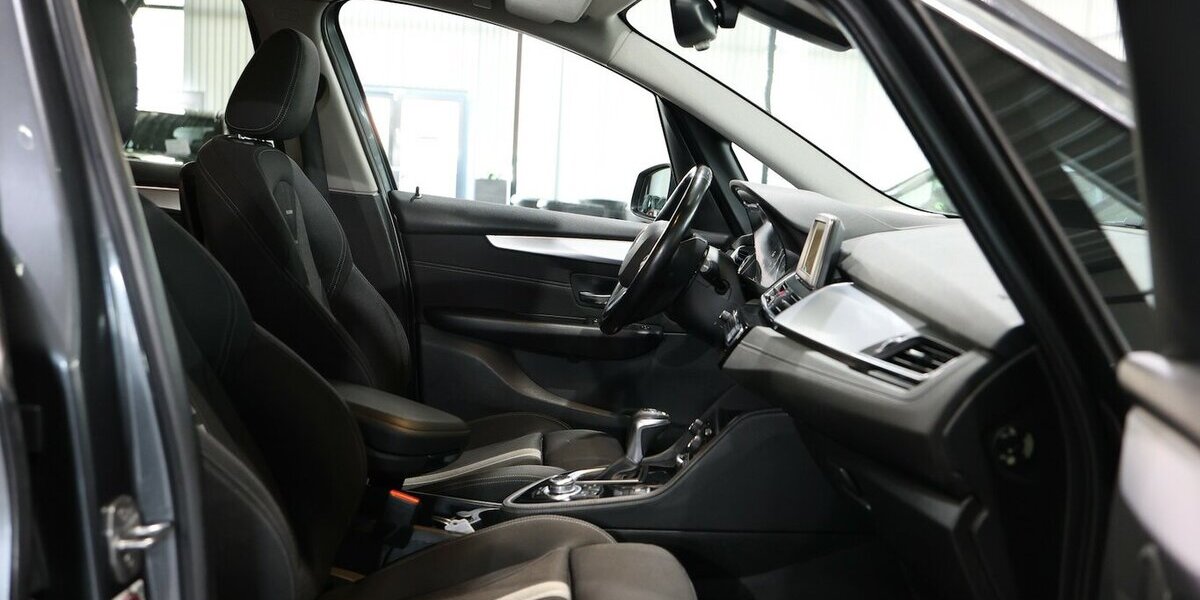 BMW 218 Gran Tourer d SPORT-LINE / LED / NAVI+ / ACC 173.000 km 10.992 &euro; Hamm 59077