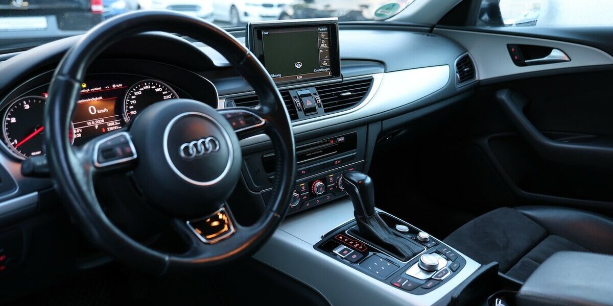 Audi A6 Avant 2.0 TDI ULTRA BUSINESS LEDER+ALCANTARA 226.000 km 10.902 &euro; Hamm 59077