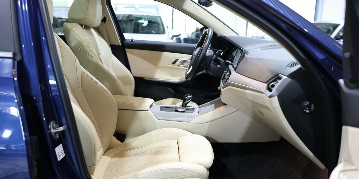 BMW 320d Touring SPORT BLUE & BEIGE / PANORAMA, LED 115.000 km 24.993 &euro; Hamm 59077