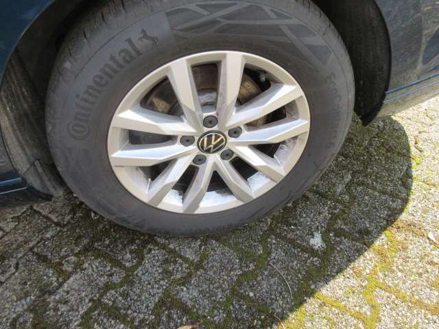 VW Passat Variant Business 2.0 TDI DSG NAVI AHK KAMER 128.860 km 20.988 &euro; Bergkamen 59192