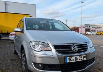 VW Touran 232.000 km 5.100 &euro; Menden (Sauerland) 58708