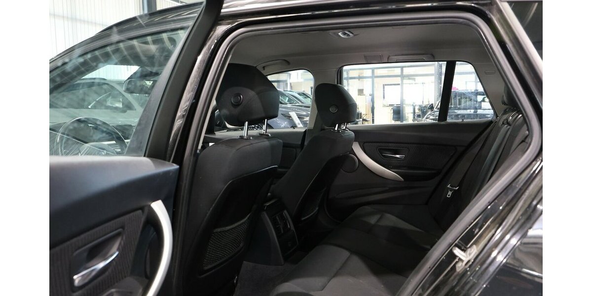 BMW 330d Touring xDrive Advantage / LED, HEAD-UP 227.000 km 11.902 &euro; Hamm 59077