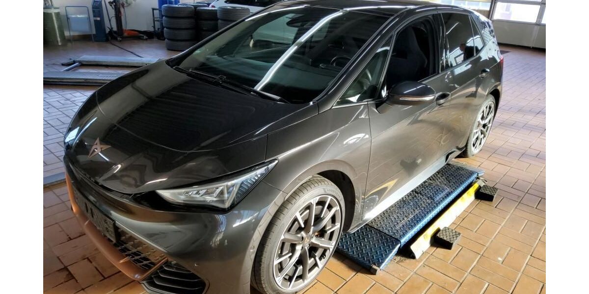 Cupra Born 49.407 km 26.940 &euro; Hagen 58091