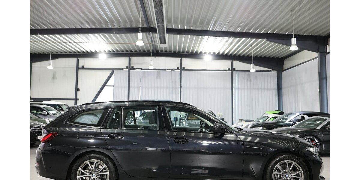 BMW 318d Touring SPORT FACE-LIFT CURVED+NAVI+KAMERA 69.000 km 25.993 &euro; Hamm 59077