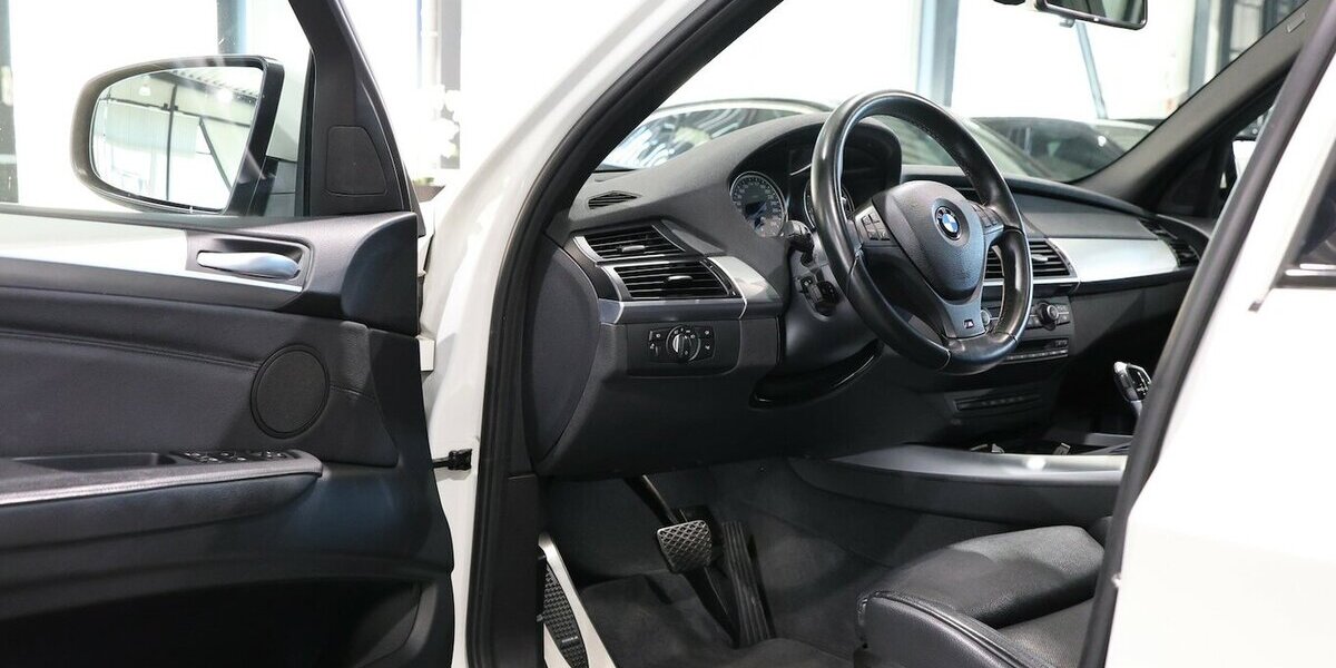 BMW X5 M xDrive50i WHITE M-SPORTPAKET / PANORAMA 66.000 km 20.500 &euro; Hamm 59077