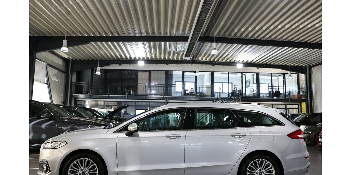 Ford Mondeo TUNIER 2.0 ECOBLUE TITANIUM / LED / AHK 145.000 km 17.444 &euro; Hamm 59077