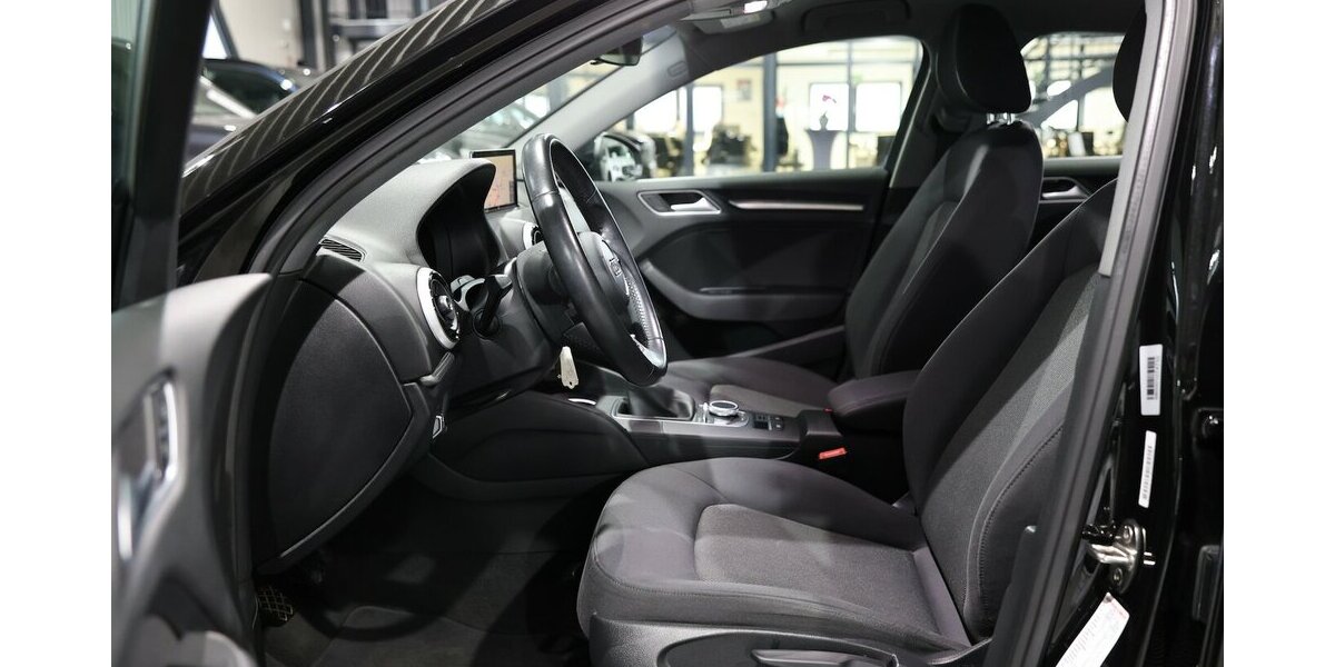 Audi A3 LIMOUSINE 1.4 TFSI BUSINESS / VIRTUAL-COCKPIT 119.000 km 16.555 &euro; Hamm 59077