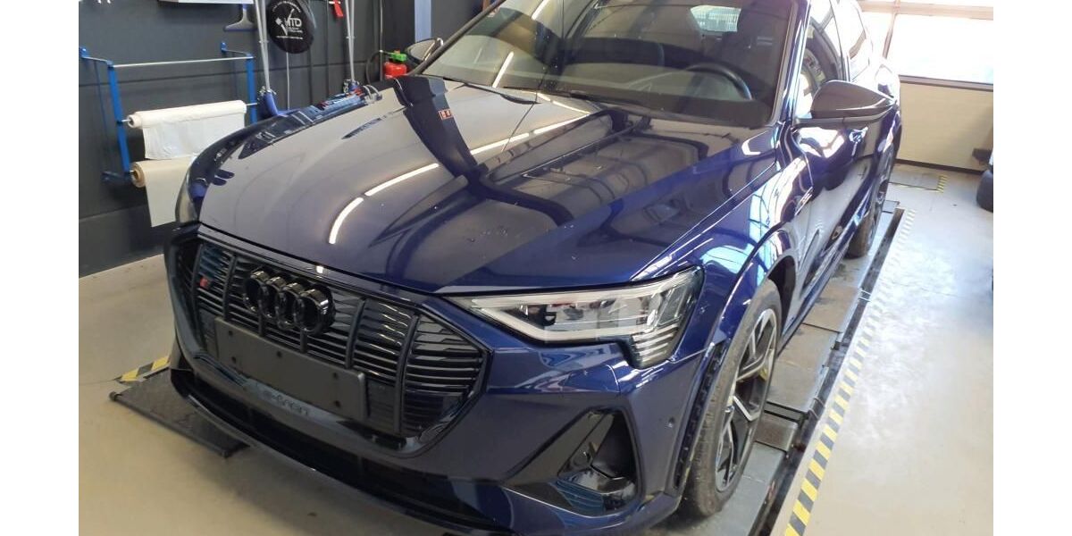 Audi e-tron 39.997 km 42.985 &euro; Hagen 58091