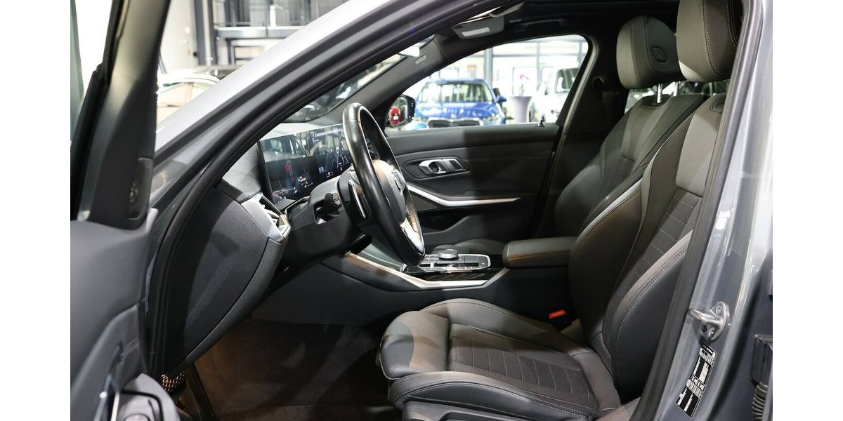 BMW 318d Touring SPORT / PANORAMA,LEDER,CURVED+HUD 53.000 km 28.993 &euro; Hamm 59077