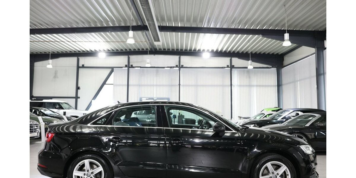 Audi A3 LIMOUSINE 1.4 TFSI BUSINESS / VIRTUAL-COCKPIT 119.000 km 16.555 &euro; Hamm 59077